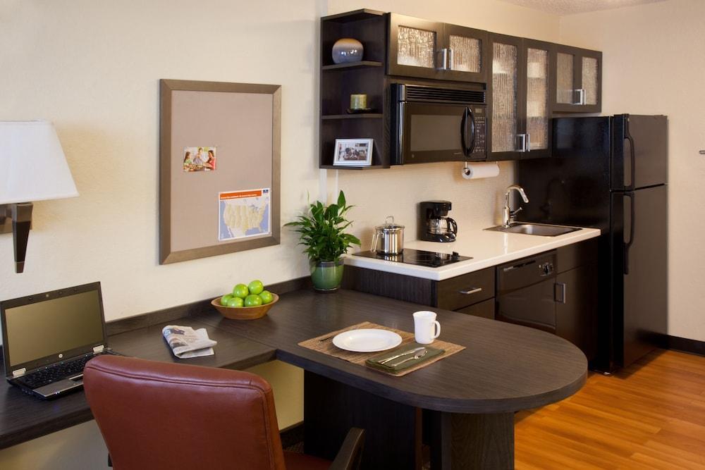 Candlewood Suites Bloomington By Ihg Dış mekan fotoğraf