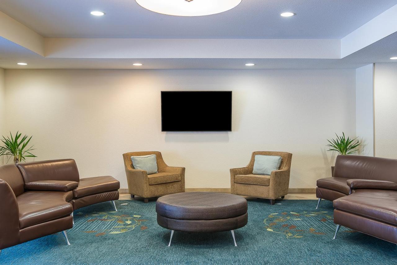 Candlewood Suites Bloomington By Ihg Dış mekan fotoğraf